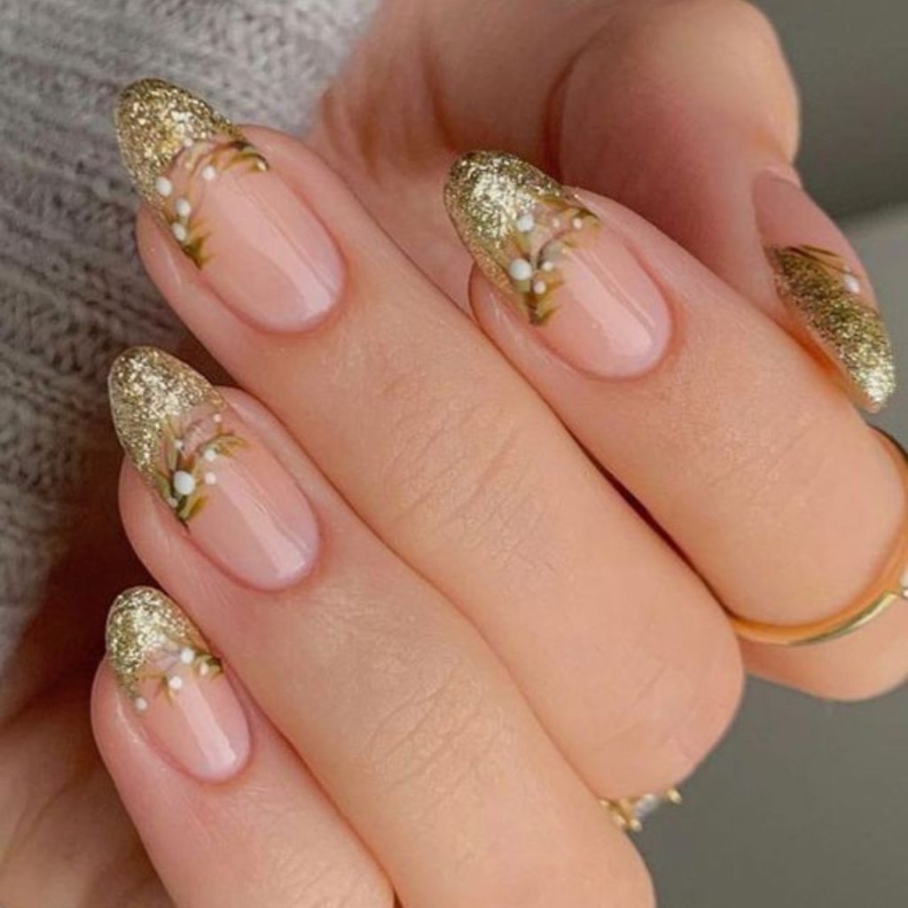 Gold Accents Dip Nails