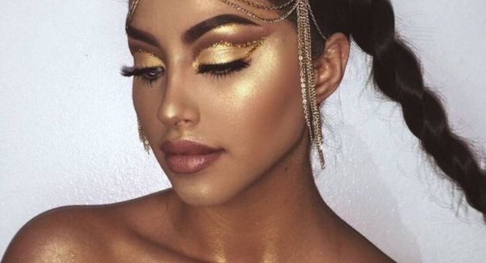 Gold Highlighter Makeup Look