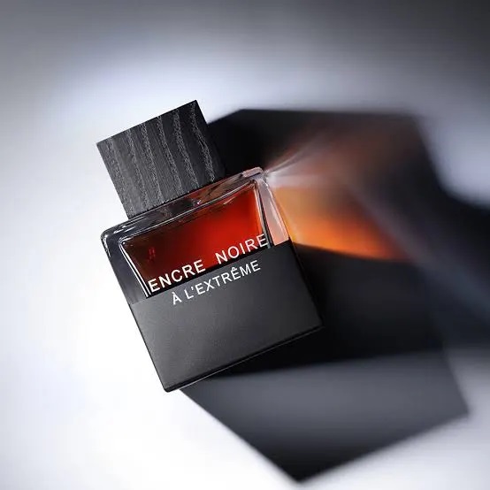 Lalique Encre Noire Vetiver Scent