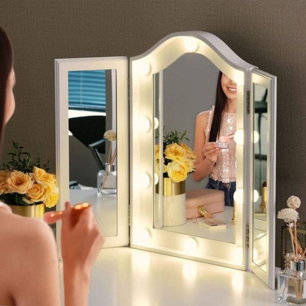 Lighted Makeup Mirrors 
