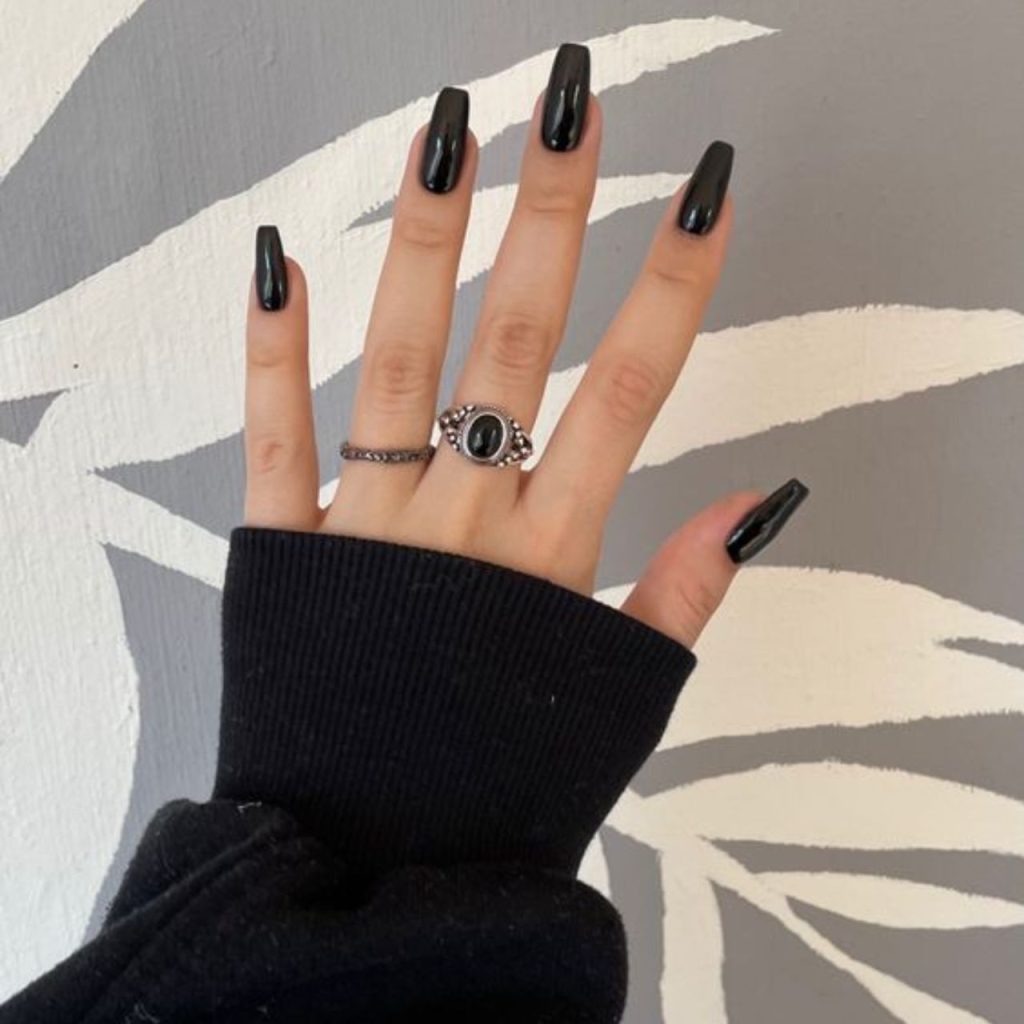 Acrylic Black Nail Designs for Dazzling look