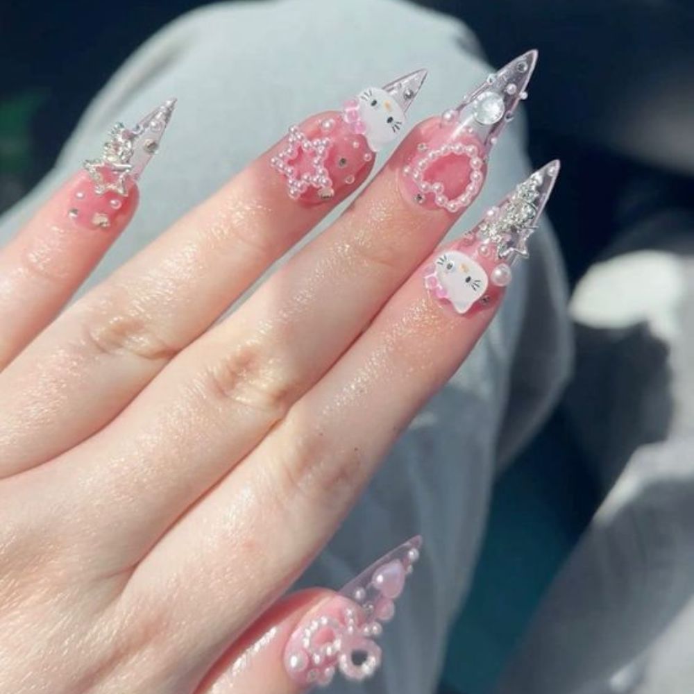 Cute Hello Kitty Nail Designs For Glamorous Look