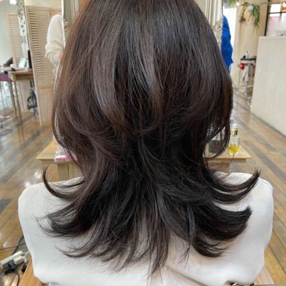 Eye Catching Hime Cut For Wavy Hair 