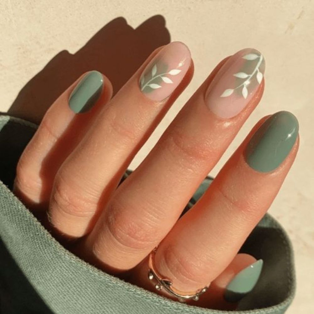 floral Acrylic Nail Designs for Women for a Chic Look