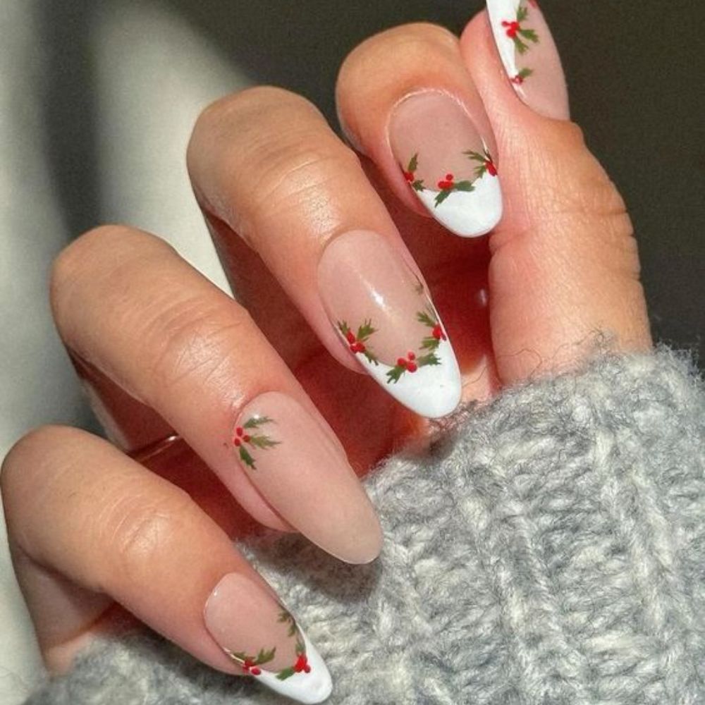 Flower Acrylic Nail Designs for Women for a Chic Look