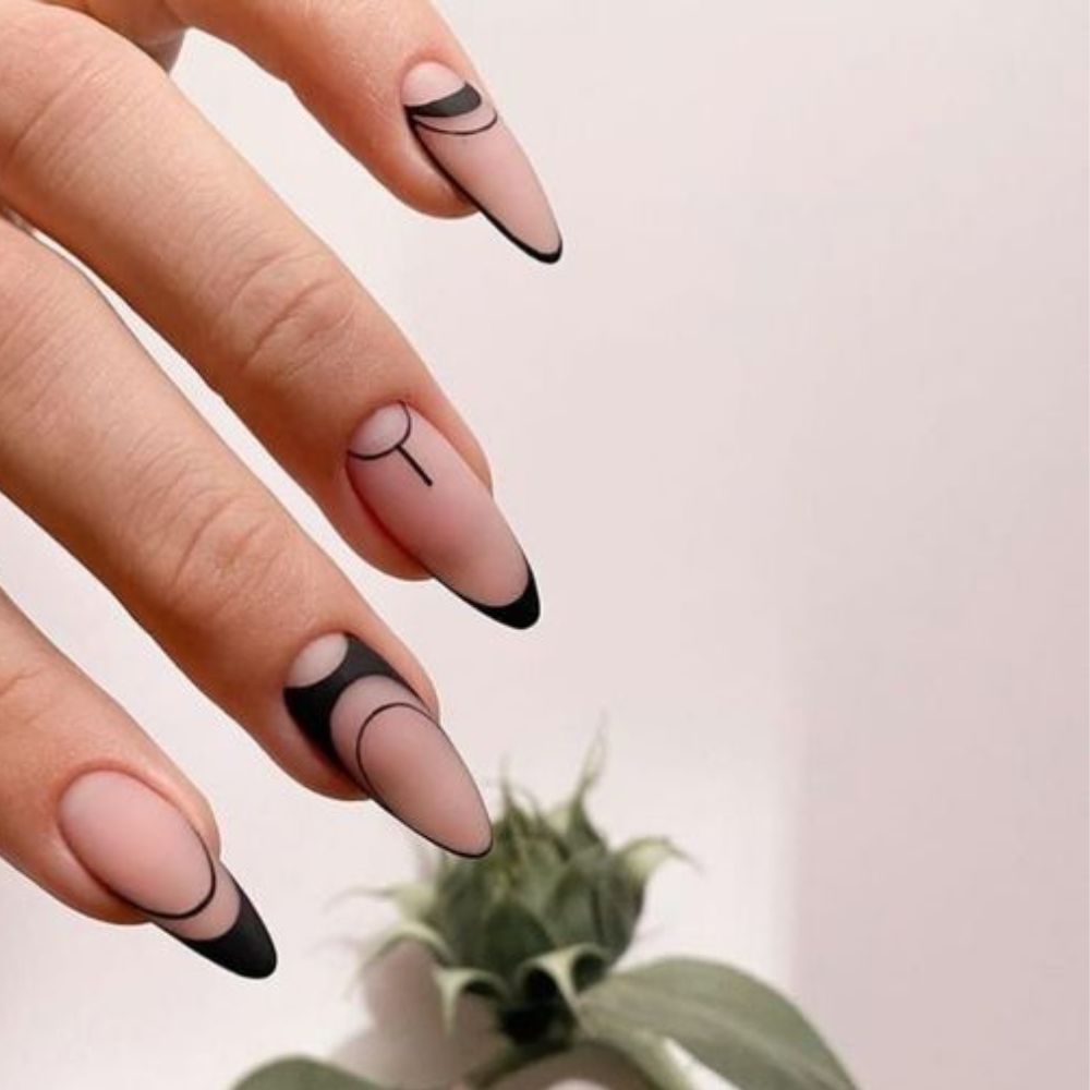 Geometric Tip Black and Pink Nails for Galm Look