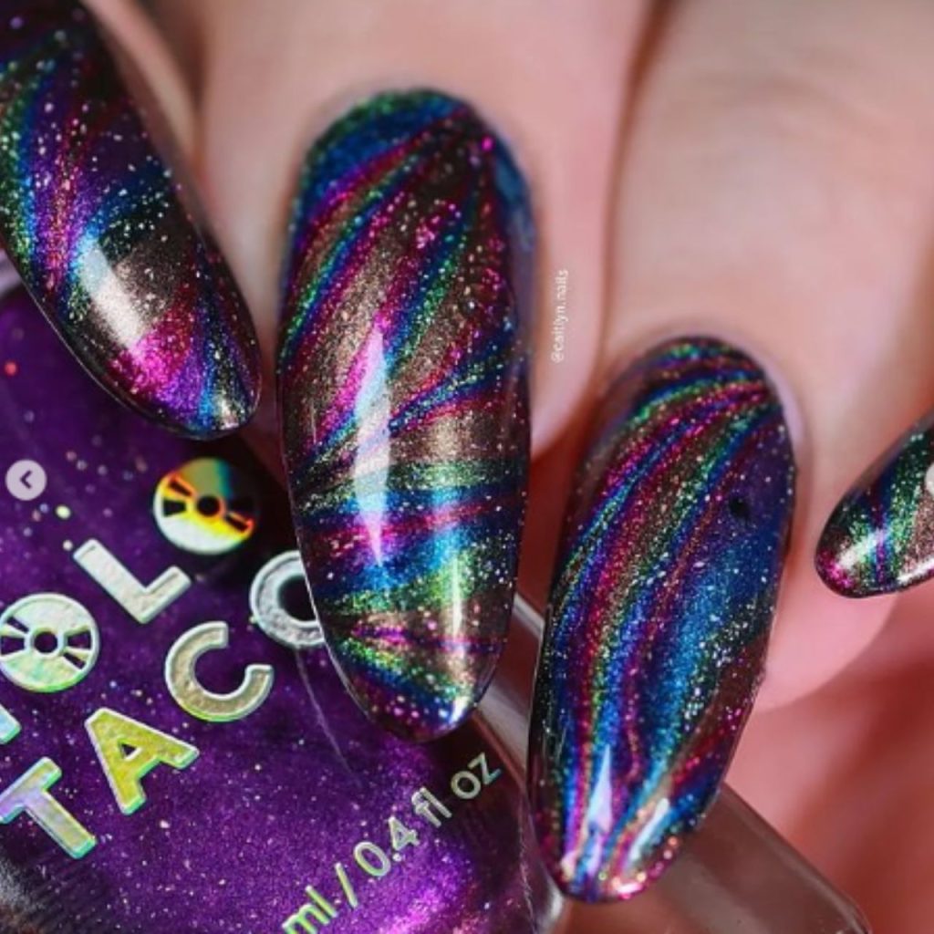 Magnetic Holographic nails