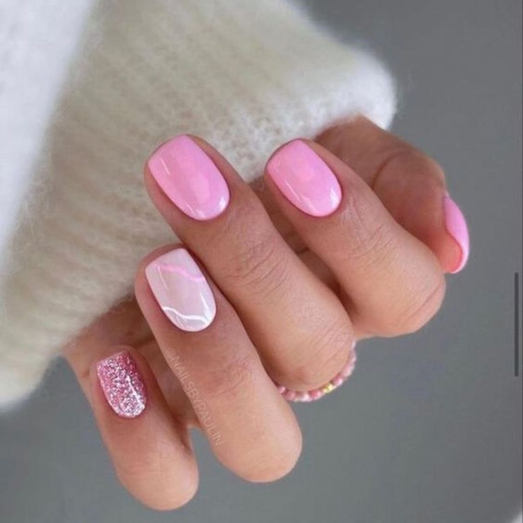 Pink Classy Short Nail Designs For Dazzling Look