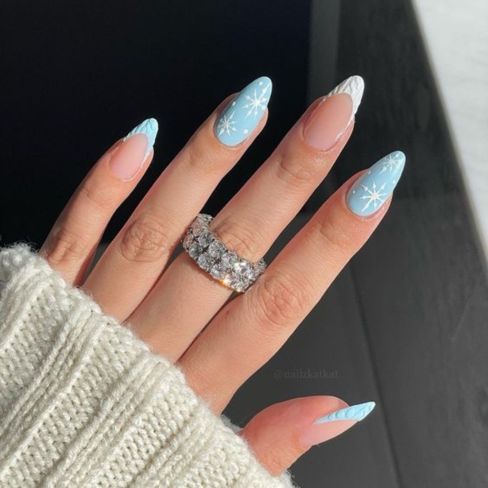 Snowy Blue Winter Nail Designs For Graceful Look