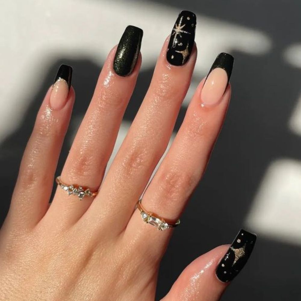 Sparkly Black Coffin Nails For Elegant Look