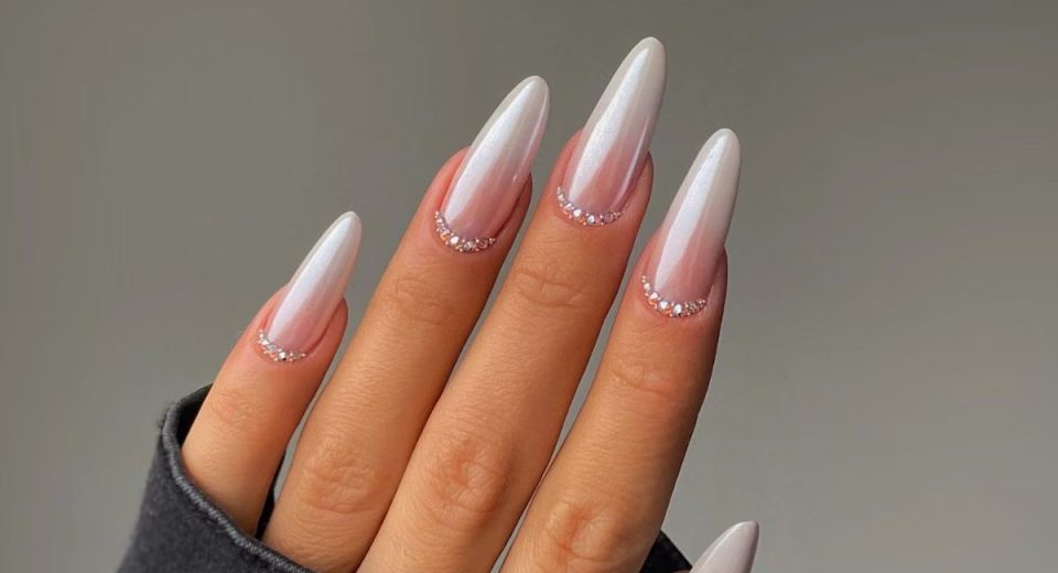 white glitter nails