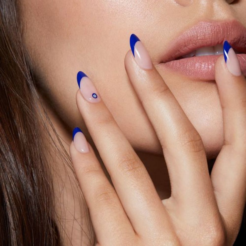 Acrylic Nail Designs for Women for a Chic Look
