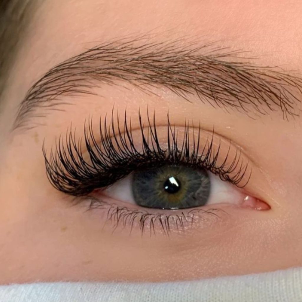 Classic Lashes Extensions