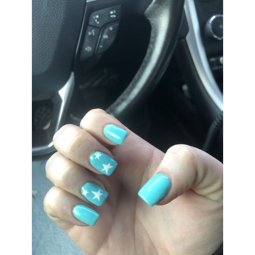 Star Teal Nails for Refreshing Look