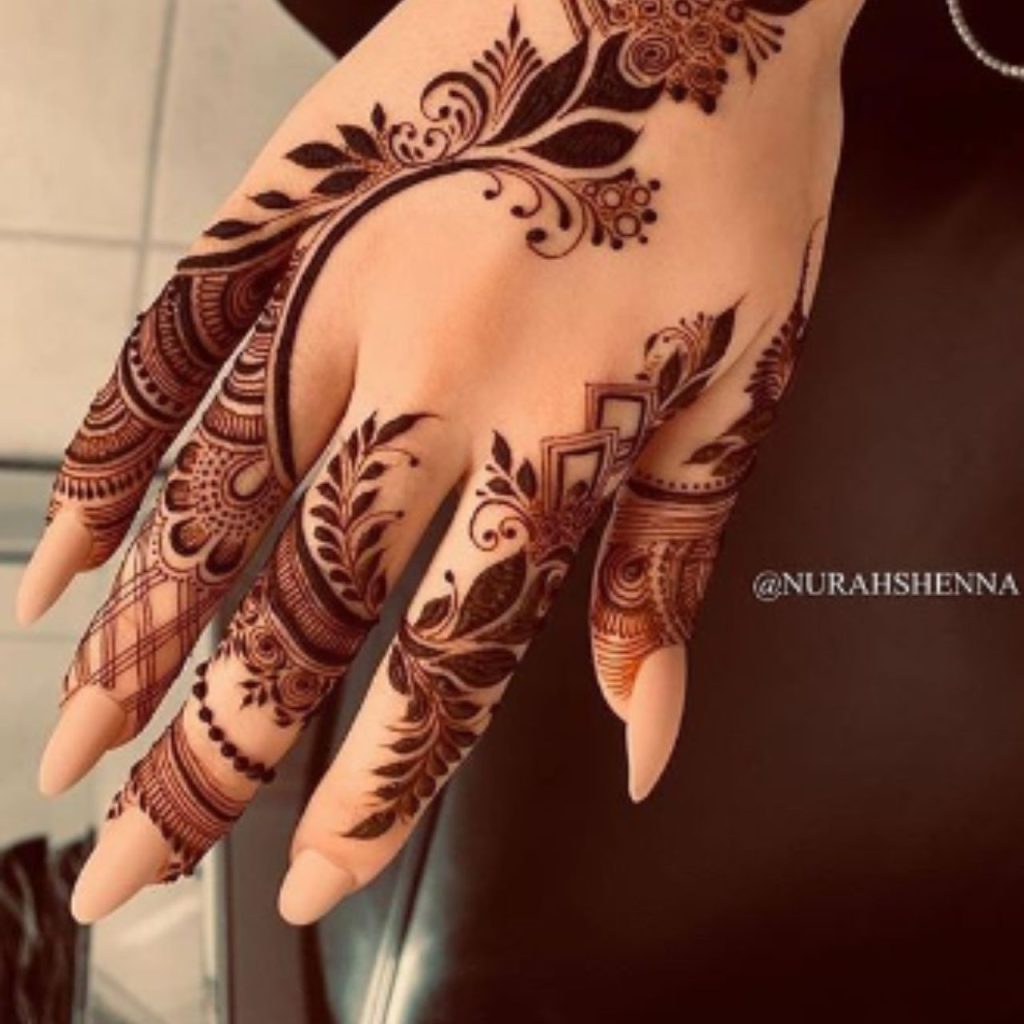 Arabic Back Finger Henna