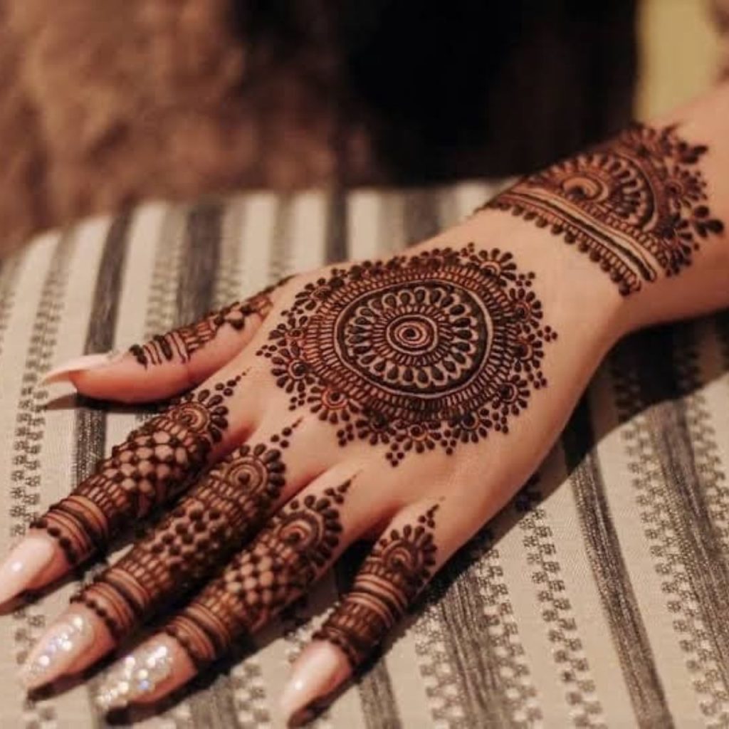 Indian Mehndi Design for Trendy to Traditional Look