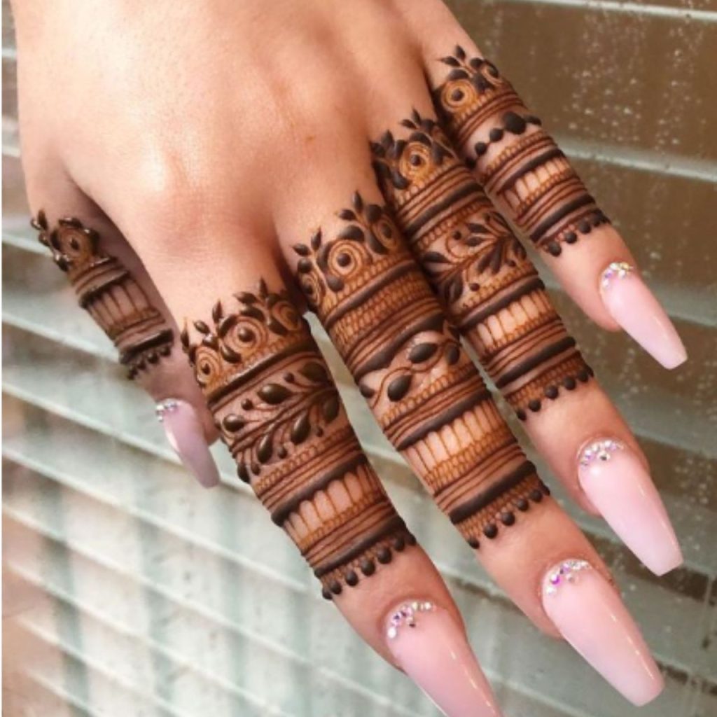 Line Patterned Henna