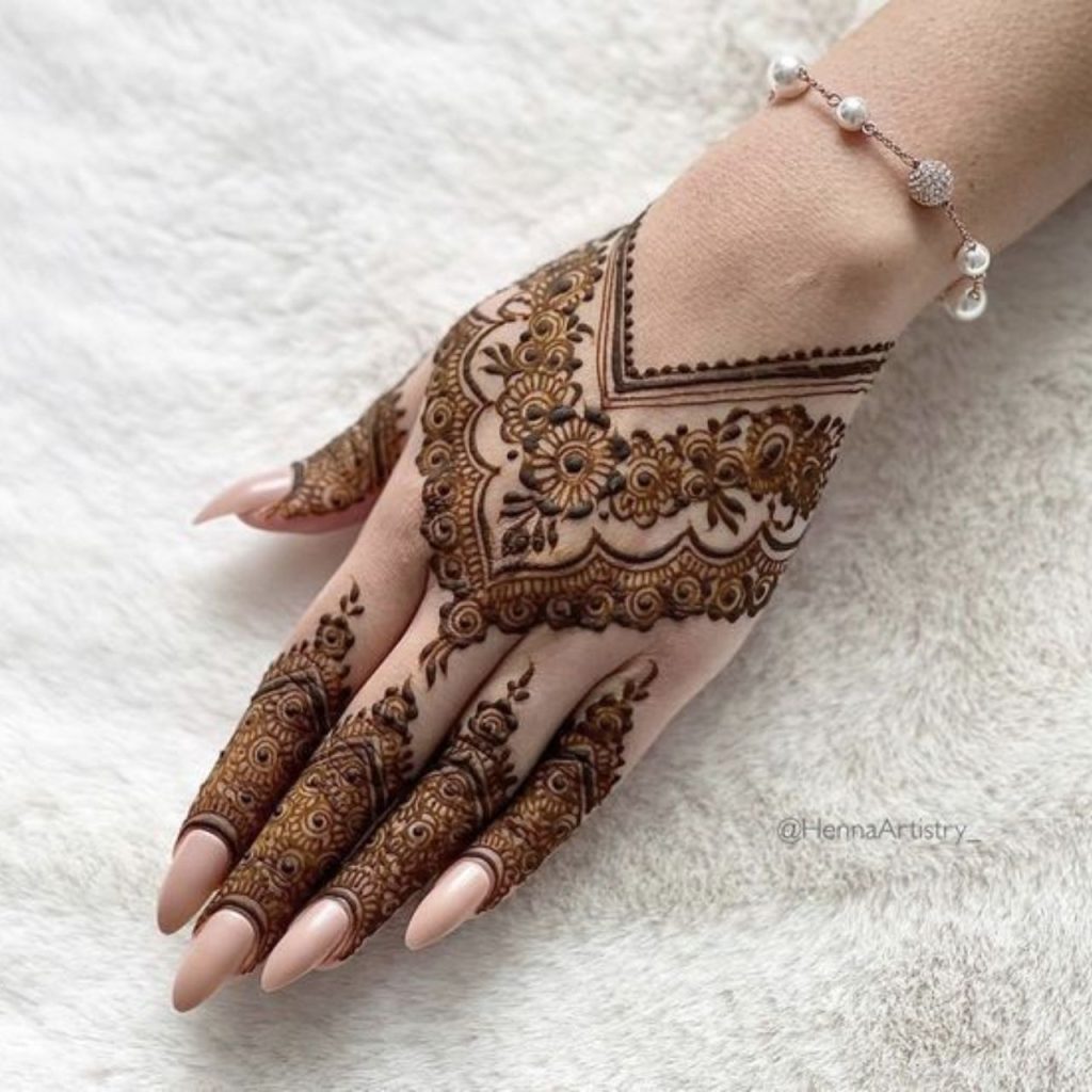 Modern Back Hand Mehndi Designs For Bridesmaids